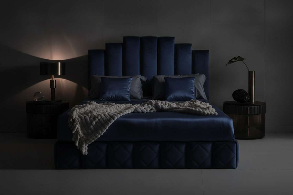 The Noir Column Bed – Navy